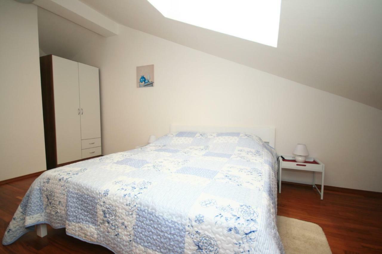 Apartment Mimoza 5, Baska, Krk Ngoại thất bức ảnh